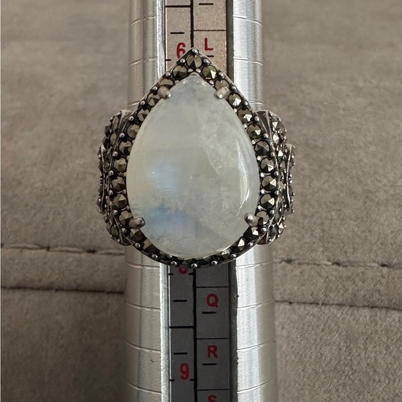 Vintage inspired Moonstone ring size 7 - Picture 12 of 13